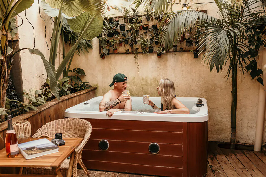 sejour insolite amoureux jacuzzi